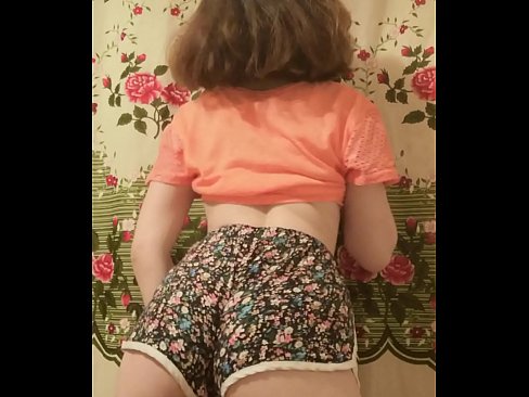 ❤️ La joven sexy hace un striptease grabando sus calzoncillos en la cámara Porno bonito en es.nomescriativos.top ❌️